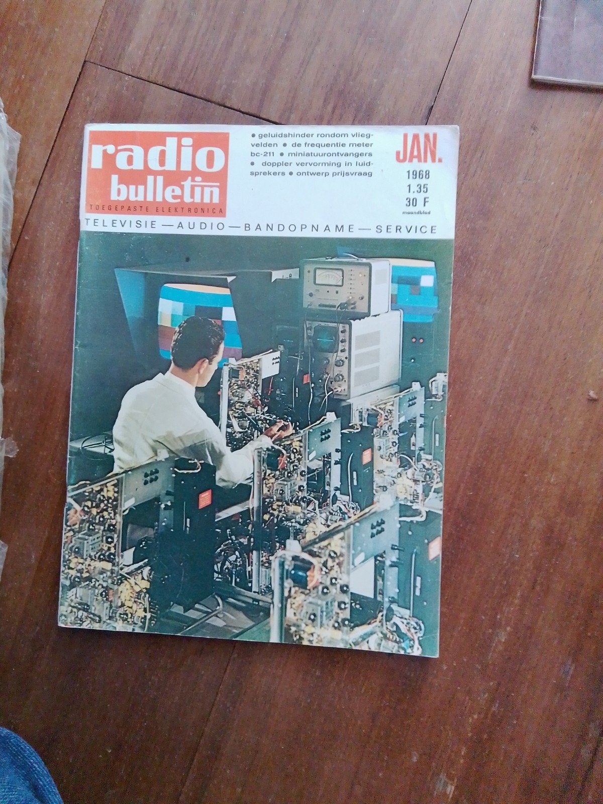 Radio bulletin jaargang 1968, Ophalen of Verzenden, Gelezen, Overige typen