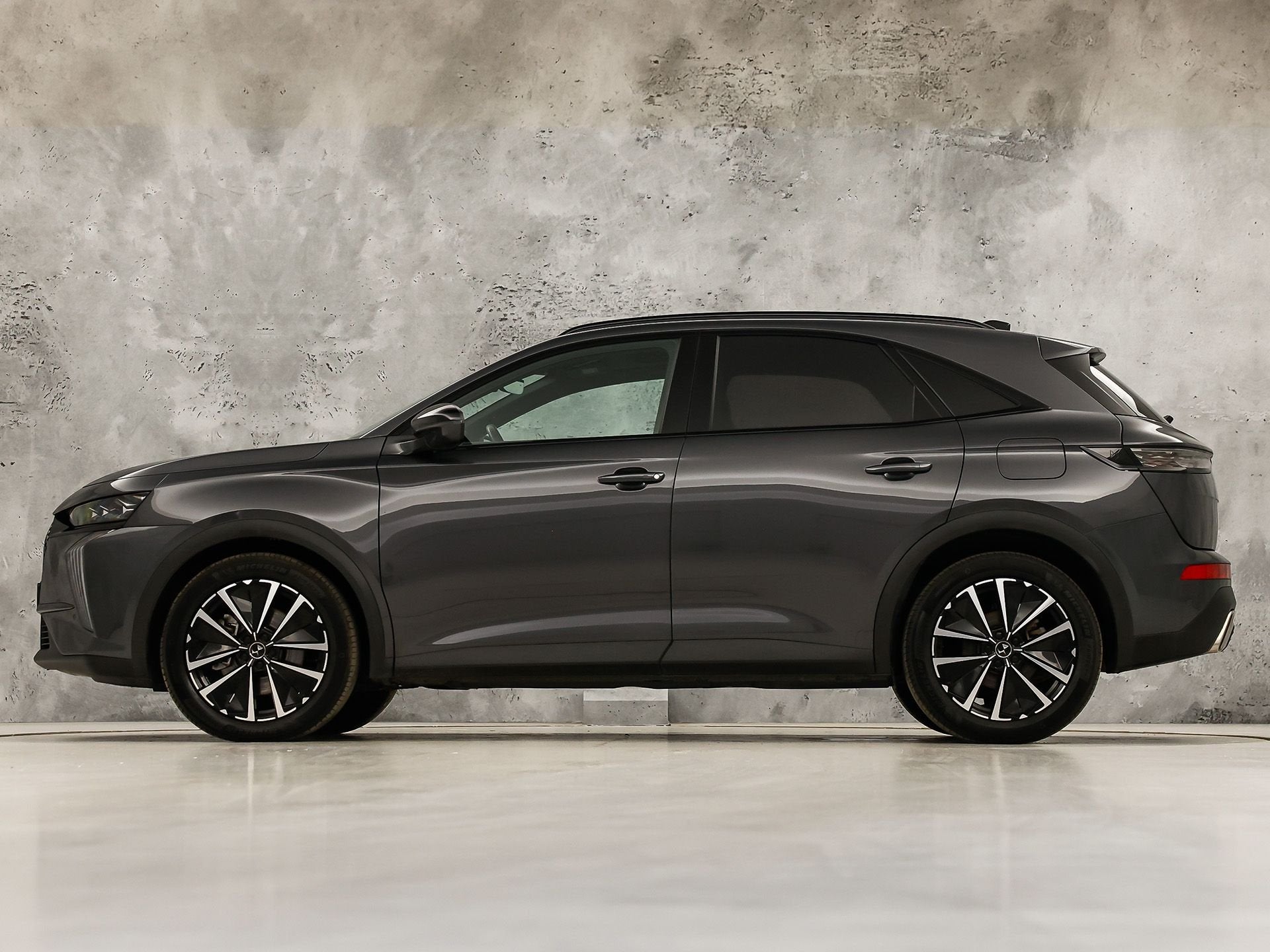 DS 7 1.6 PHEV 225 Etoile 225Pk Automaat (PANORAMADAK, MEMORY, Auto's, 12 maanden, Zwart, 4 cilinders, Bedrijf