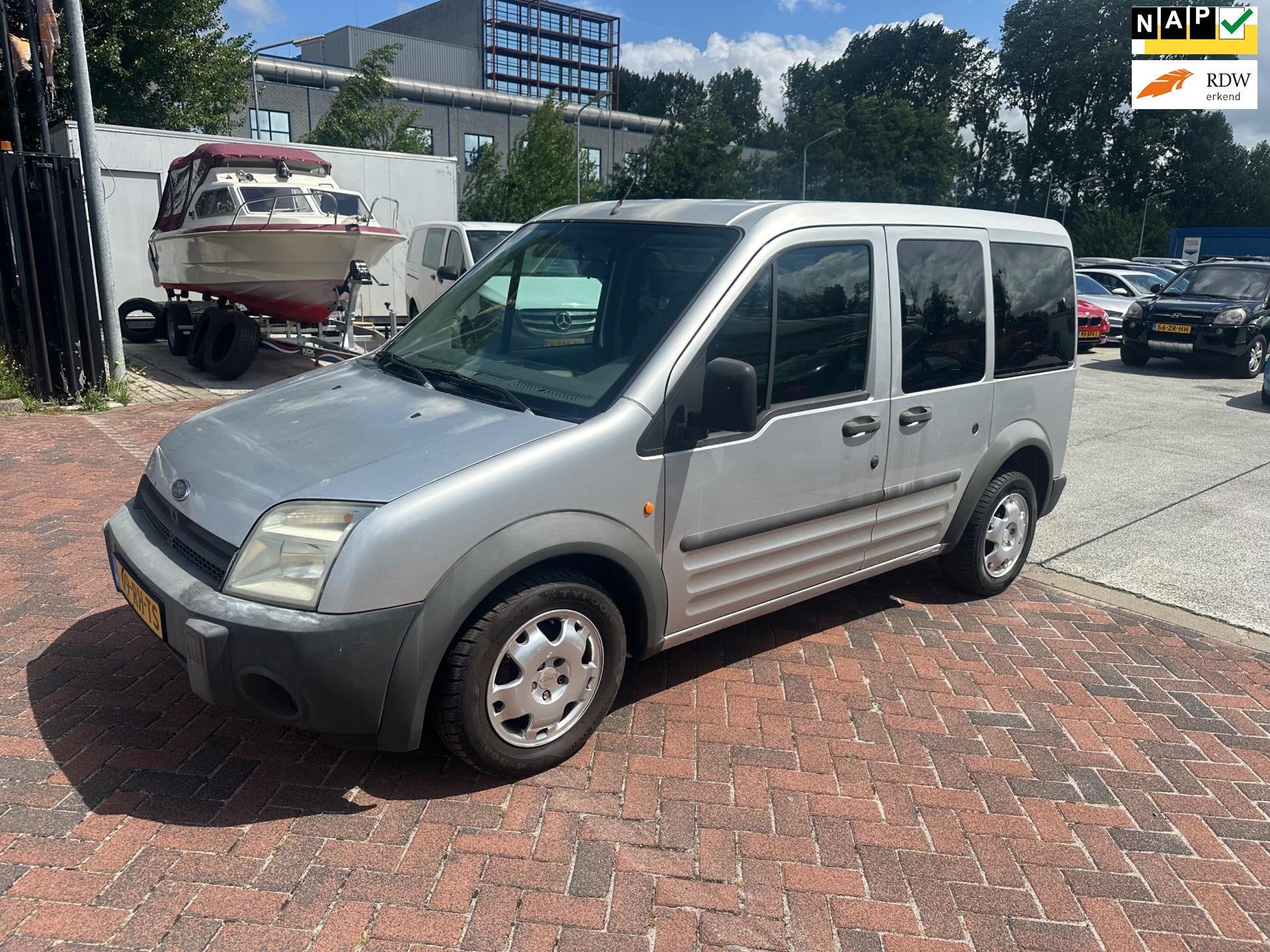 Ford Tourneo Connect 1.8-16V SWB Futura Airco! 5-Pers! CAMPE, Auto's, Voorwielaandrijving, 745 kg, Gebruikt, Handgeschakeld