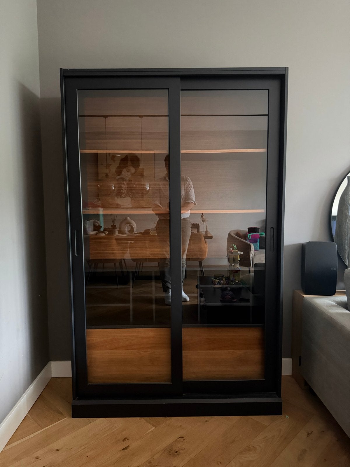 Buffet-/vitrinekast met glazen schuifdeuren, Ophalen, 100 tot 150 cm, Eikenhout, Zo goed als nieuw