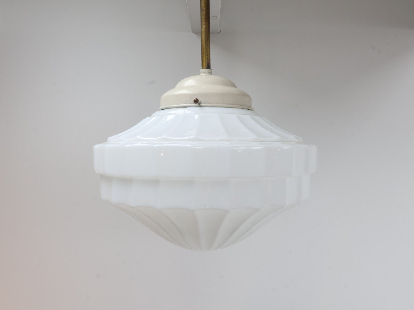 Art deco stijl hanglamp melkglas, Ophalen, Gebruikt, Art deco, E27 (groot)