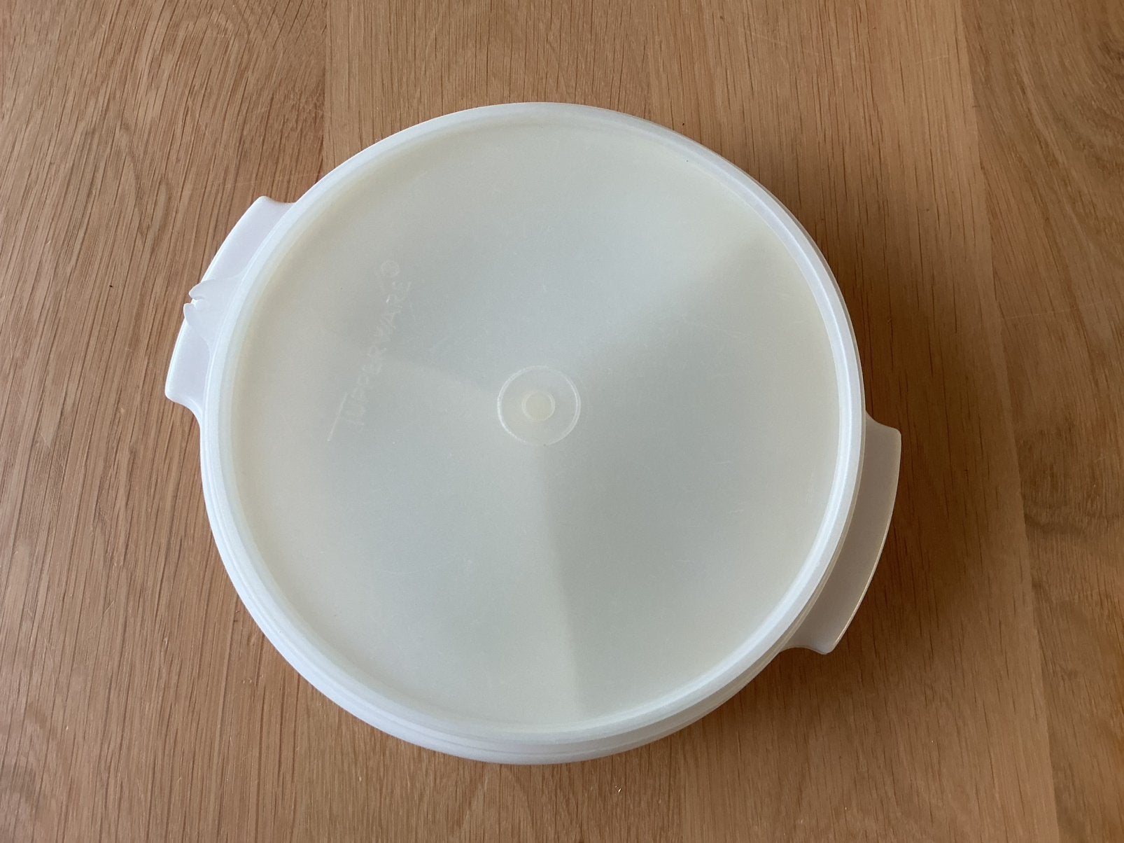 vintage Tupperware 'Suzette' drie-vaks serveerschaal., Gebruikt, Schaal, Ophalen of Verzenden, Met deksel