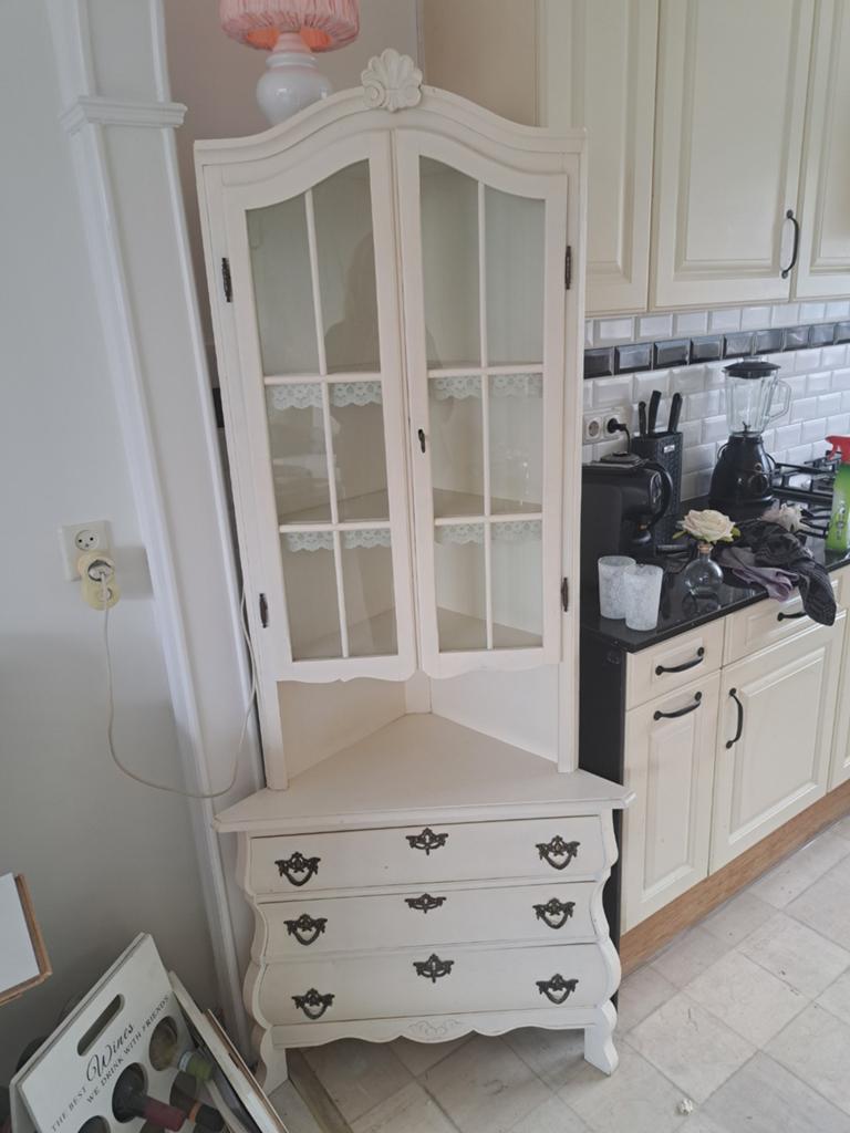 Brocant , Barok hoek vitrinekastje, Huis en Inrichting, Kasten | Buffetkasten, Ophalen of Verzenden, 25 tot 50 cm, 50 tot 100 cm
