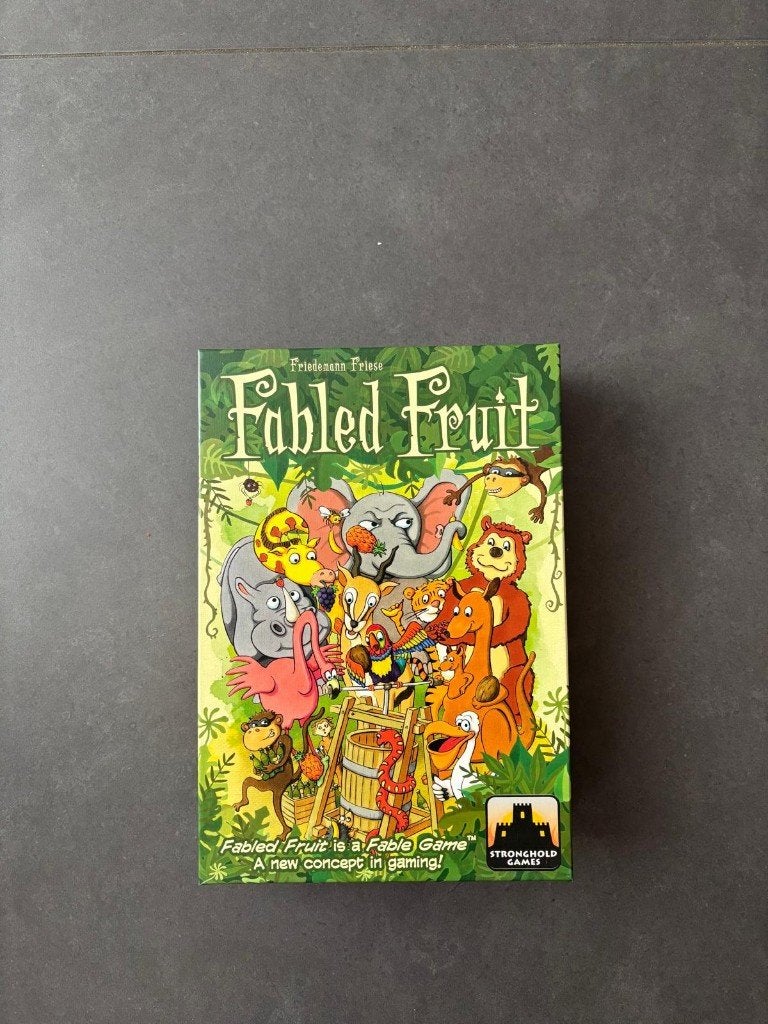 Fabled Fruit Bordspel, Vijf spelers of meer, Ophalen, Zo goed als nieuw, Stronghold Games