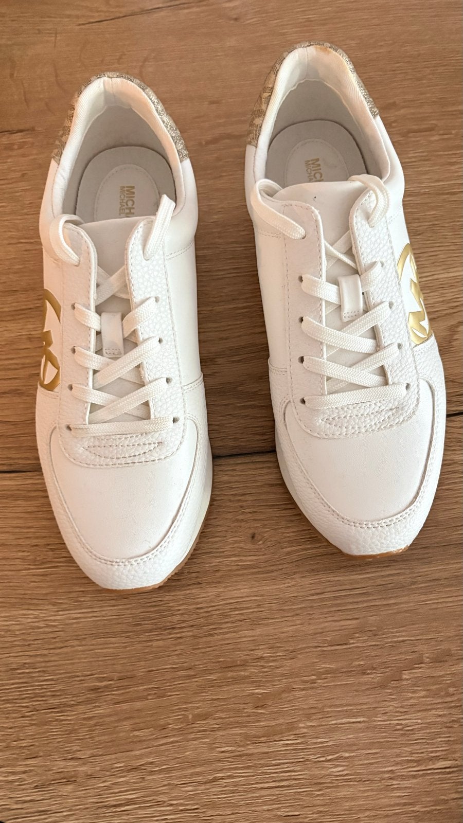 Michael Kors Witte Sneakers met Gouden Details, Wit, Ophalen of Verzenden, Sneakers of Gympen, Zo goed als nieuw