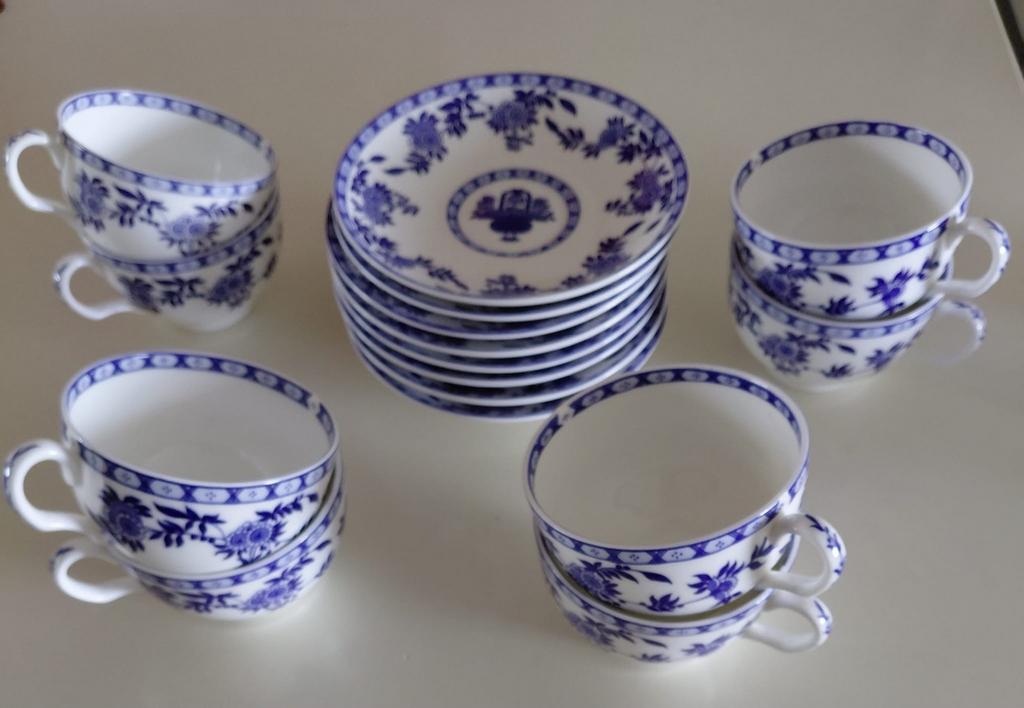 Kop en schotels, Antiek en Kunst, Antiek | Servies los, Ophalen of Verzenden