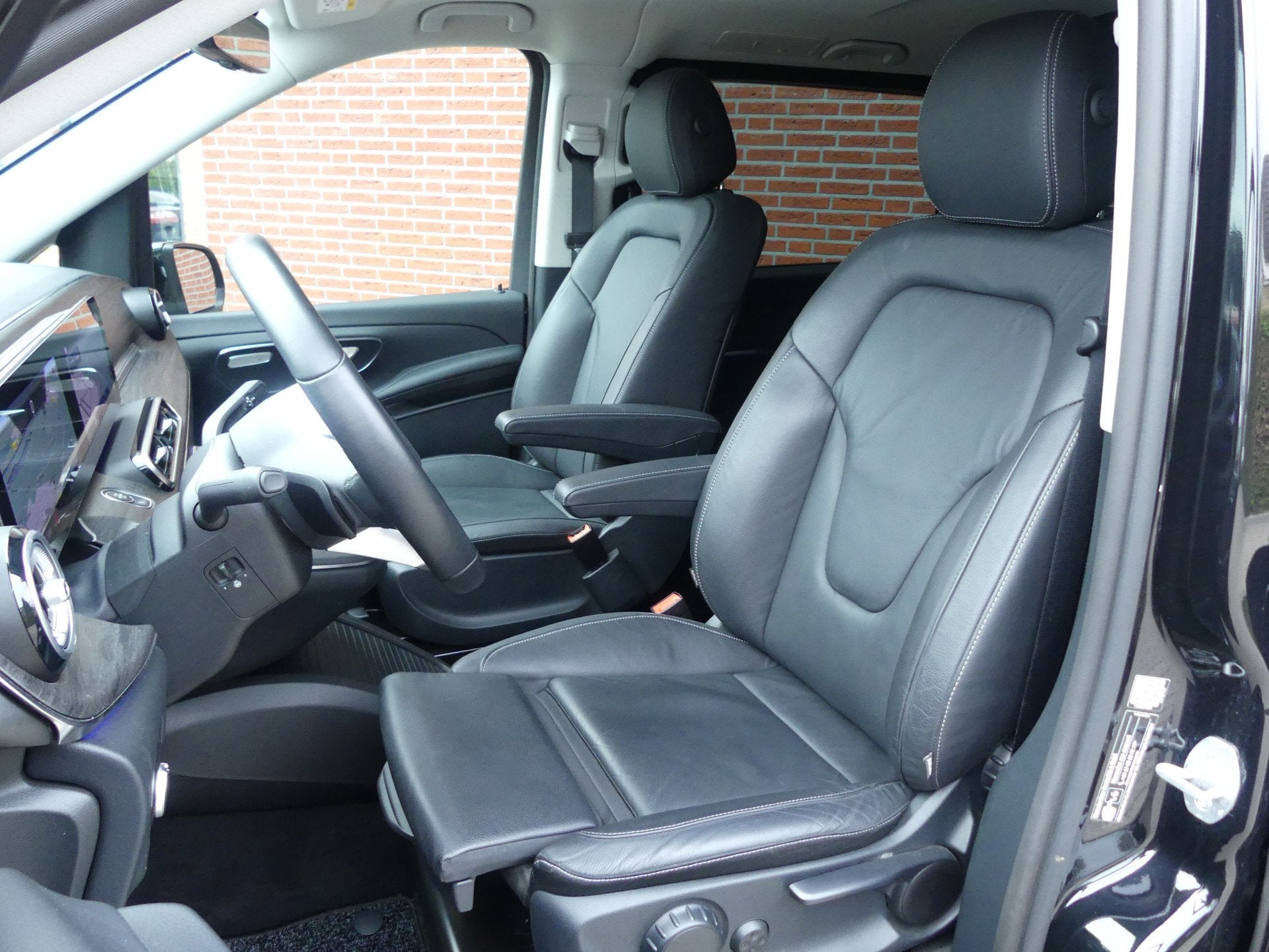 Mercedes-Benz V-Klasse 300d Extra Lang AMG Dubbel Cabine Sfe, Auto's, Dealer onderhouden, Achterwielaandrijving, Gebruikt, Euro 6