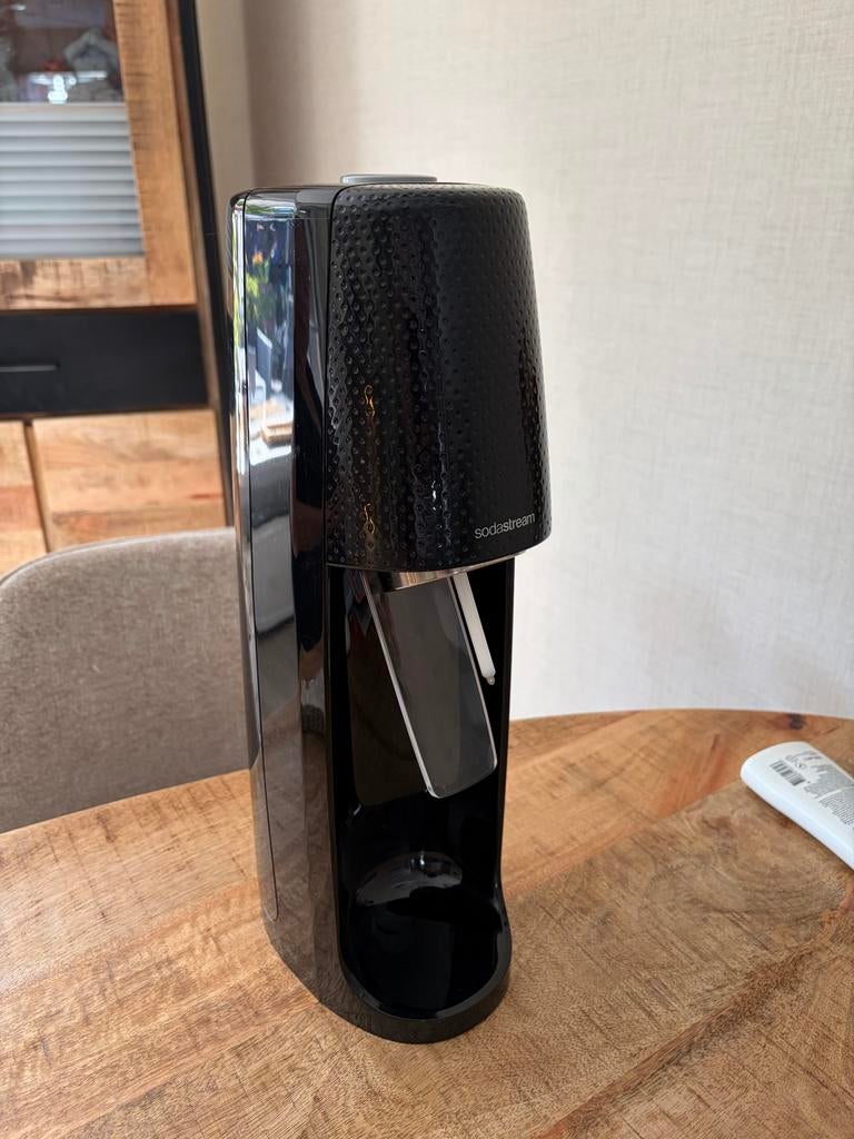 Sodastream bruiswatermaker - Zwart, Ophalen of Verzenden, Zo goed als nieuw
