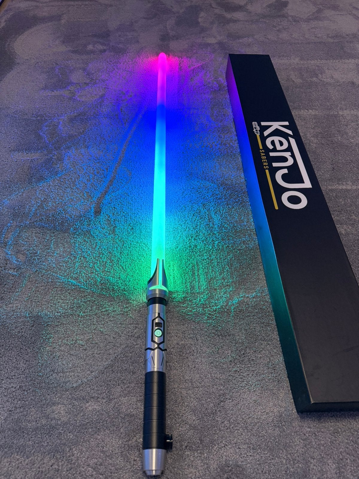 Kenjo torro premium neopixel x3 lightsaber nieuw!, Ophalen of Verzenden, Nieuw, Overige typen