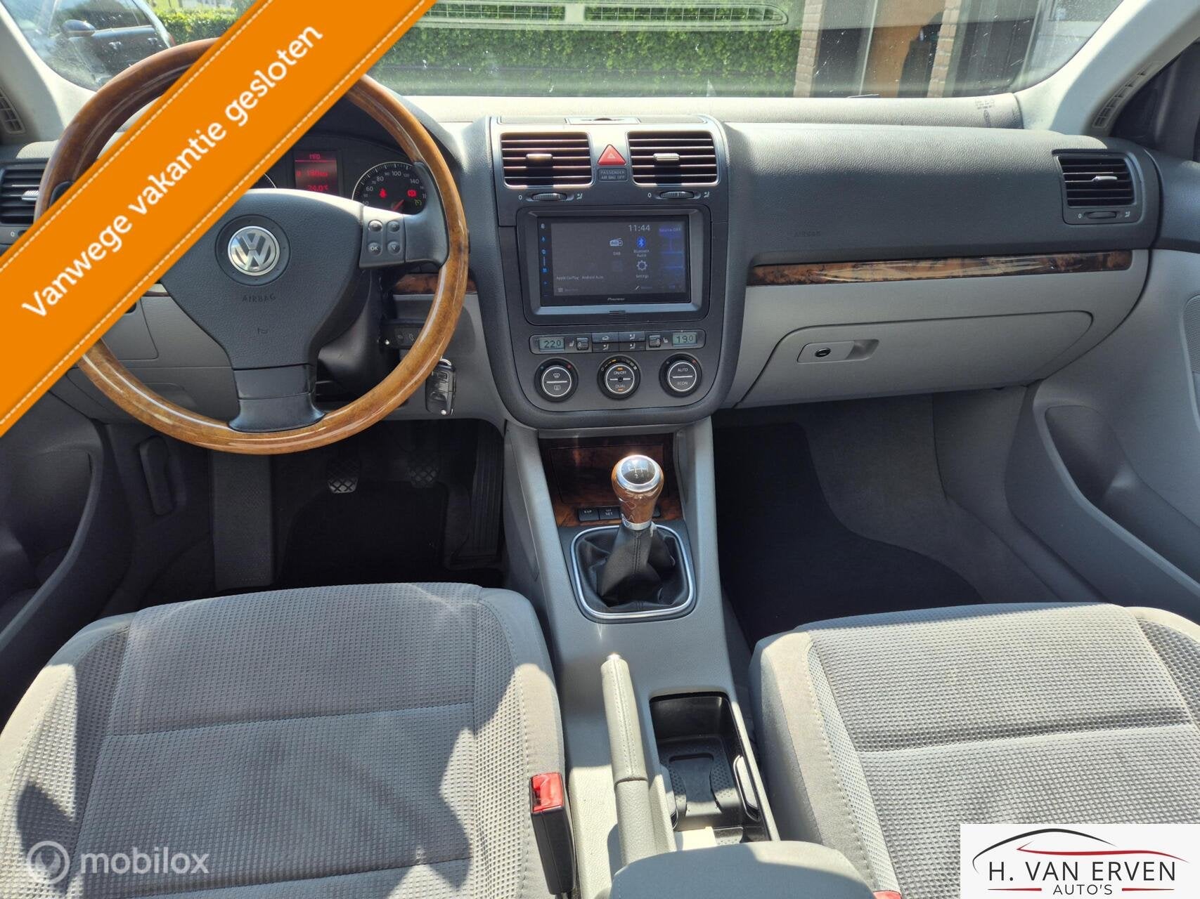 Volkswagen Jetta 1.6 APPLE CARPLAY XENON 17" PDC CRUISE, Auto's, Voorwielaandrijving, 4 cilinders, 1246 kg, 116 pk