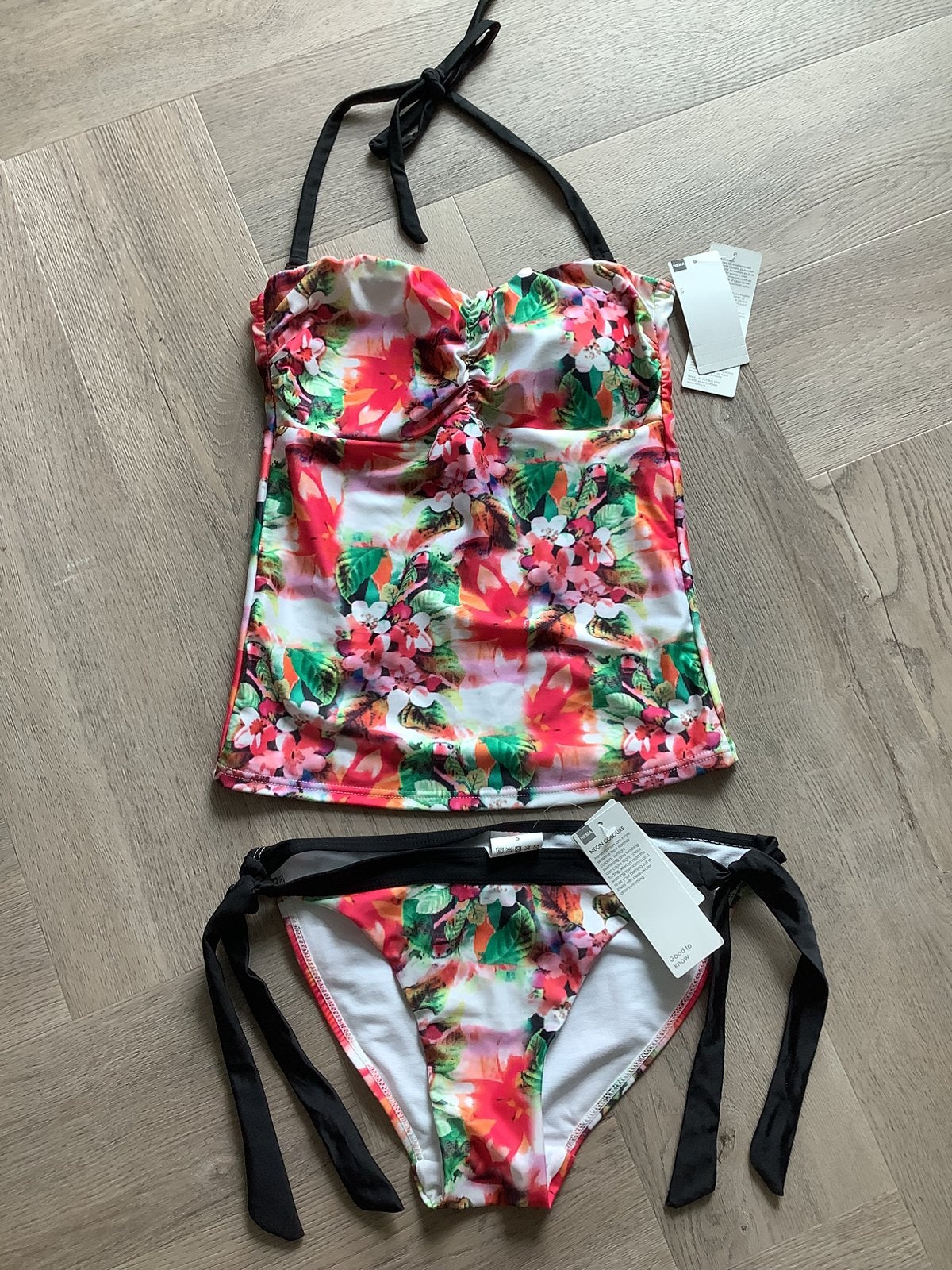 Super leuke Tankini maat s (Hema) nog met kaartje nieuw, Kleding | Dames, Ophalen of Verzenden, Nieuw, Meerkleurig, Overige typen