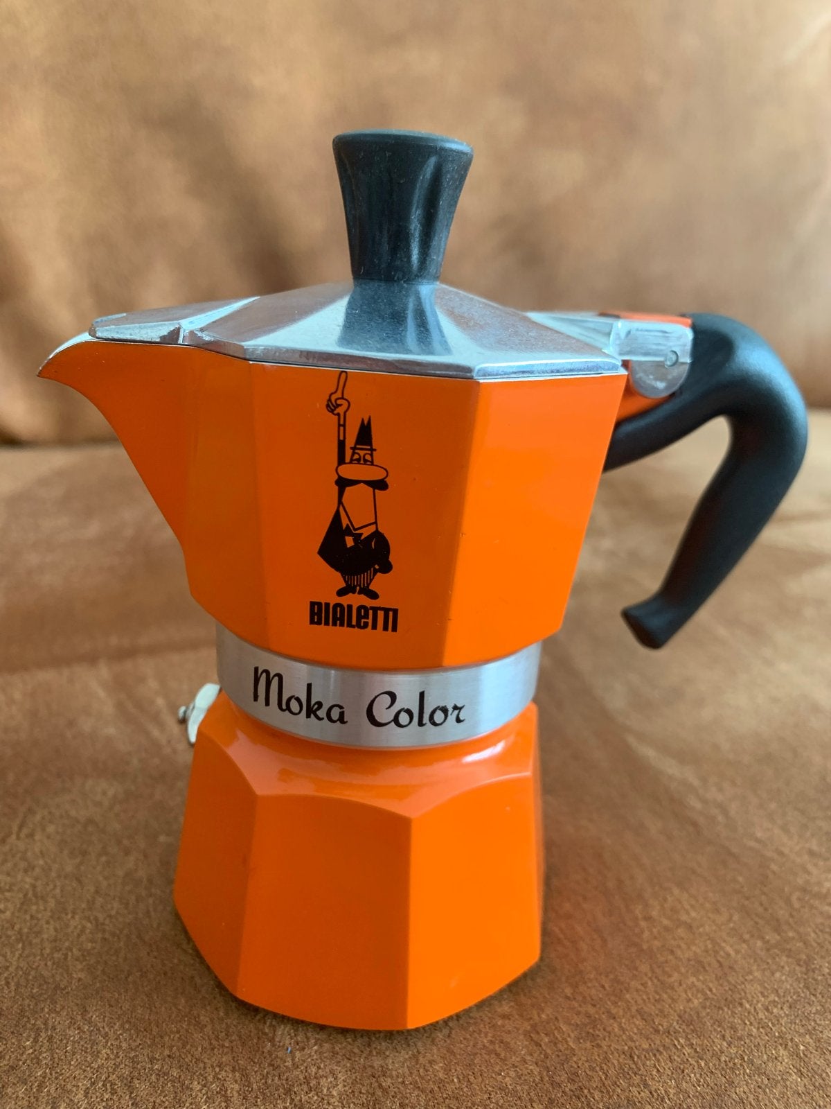 Bialetti Moka Color Oranje Espressopotje - Zo goed als nieuw, Witgoed en Apparatuur, Koffiezetapparaten, Espresso apparaat, Gemalen koffie