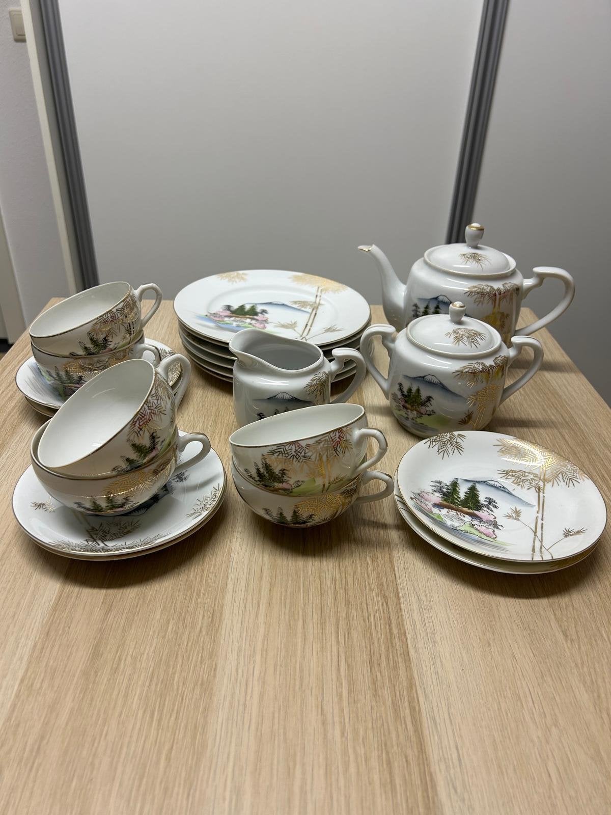 Kutani Porselein Servies - Handgeschilderd Japan, Antiek en Kunst, Ophalen of Verzenden