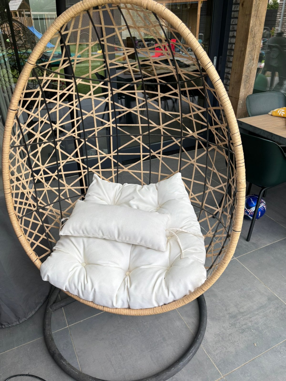 Hangstoel Egg Chair met standaard en kussens – bieden, Ophalen, Gebruikt, Metaal