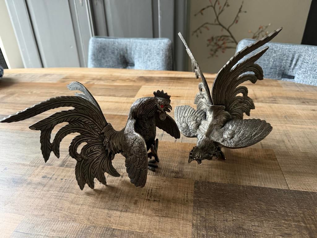 Set van 2 metalen hanen beelden - Decoratieve sculpturen, Ophalen, Handgemaakt, 20 - 50 cm, Beeld