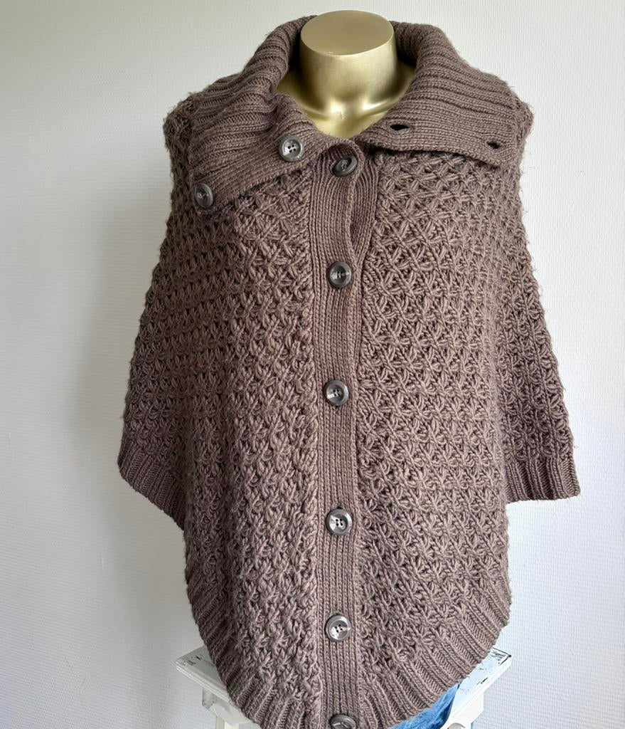 Vintage bruine gebreide poncho vest met knopen, Ophalen of Verzenden, Gedragen, Bruin