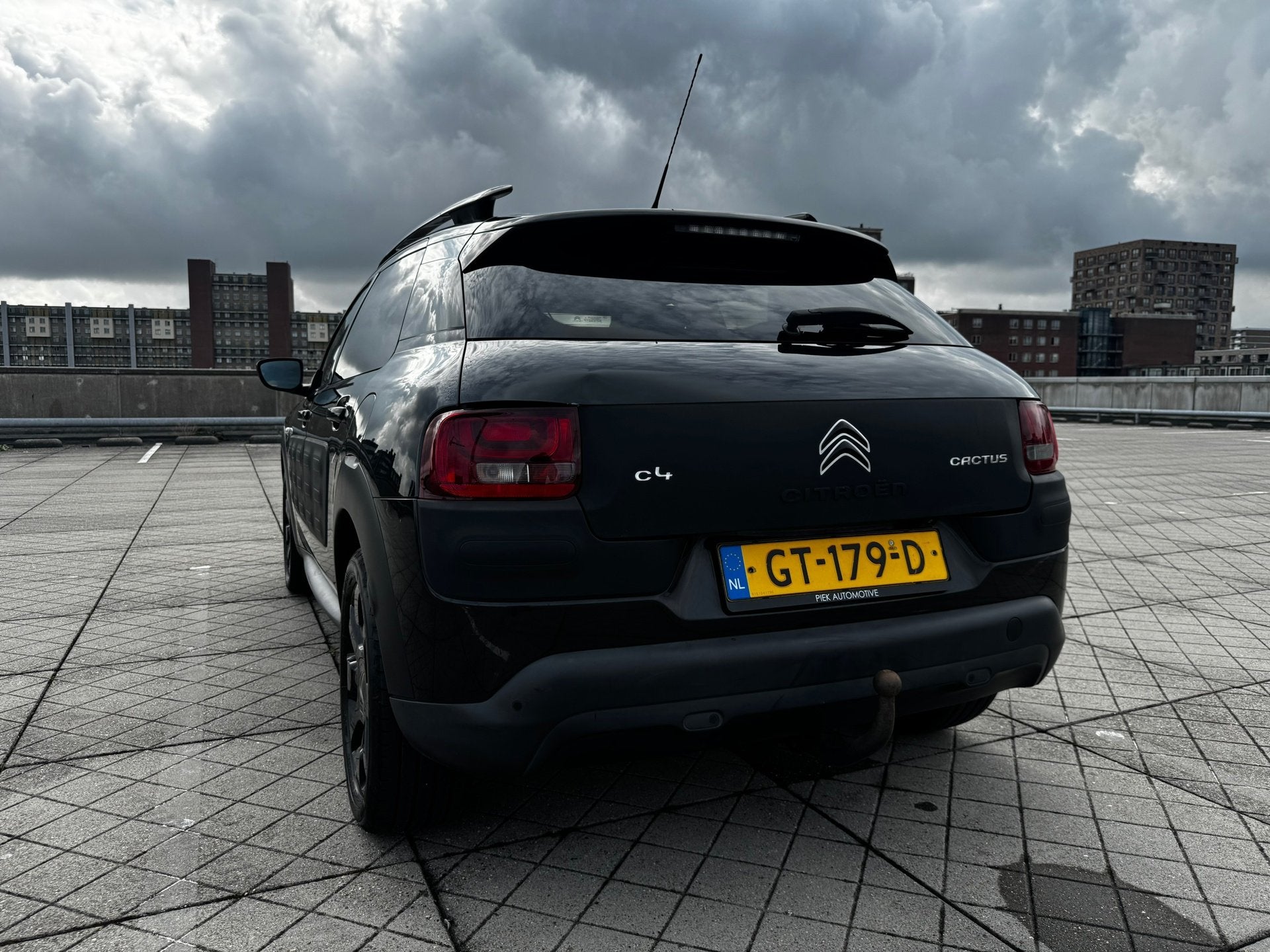 Citroen C4 Cactus 1.2 PureTech Shine CLIMA CRUISE PANO NAP, Auto's, Voorwielaandrijving, Dealer onderhouden, Stof, Gebruikt