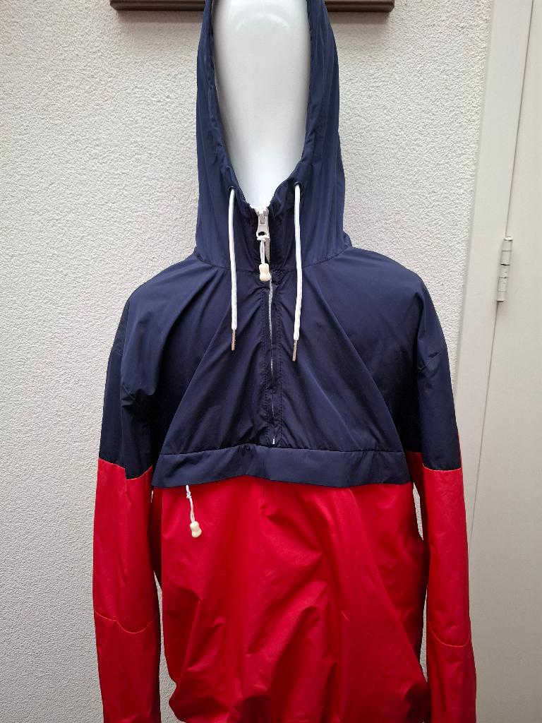 REGENJAS, DIVIDED, MAAT S, Ophalen of Verzenden, Zo goed als nieuw, Regenjas