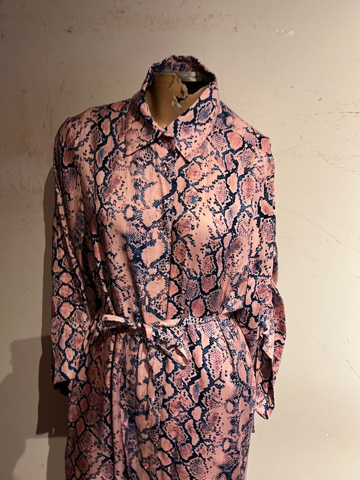 InWear jurk met ceintuurtje maat 42 zgan, Maat 42/44 (L), Ophalen of Verzenden, Zo goed als nieuw, Roze