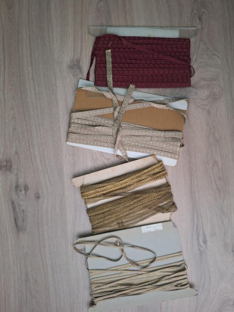Diverse soorten band - Vintage fournituren, Ophalen of Verzenden, Gebruikt, Kant