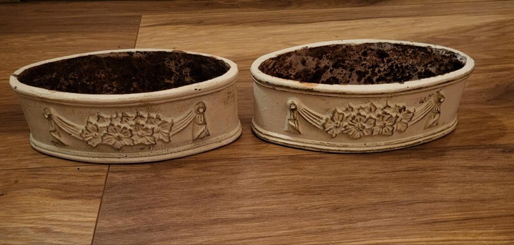Gietijzeren plantenbakjes, Ophalen, Rond, Binnen, Metaal