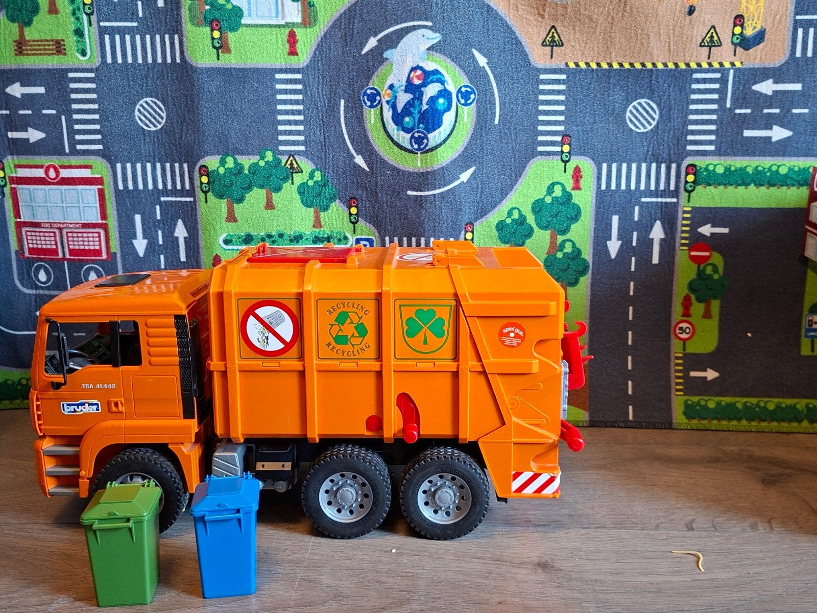 Bruder Vuilniswagen met 2 afvalbakken, Ophalen, Zo goed als nieuw