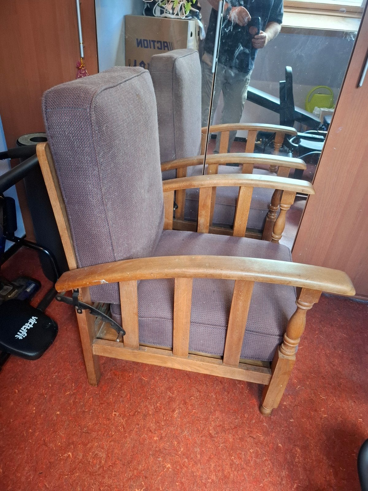 Vintage houten fauteuil met verstelbare leuning, Huis en Inrichting, Stoelen, Ophalen, Gebruikt, Bruin, Vintage
