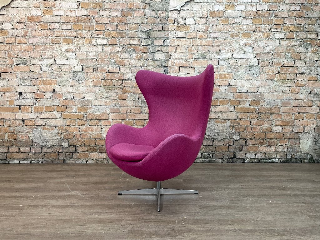 Fritz Hansen Egg Chair fuchsia bij TheReSales, Huis en Inrichting, Ophalen, Design, 75 tot 100 cm, Zo goed als nieuw