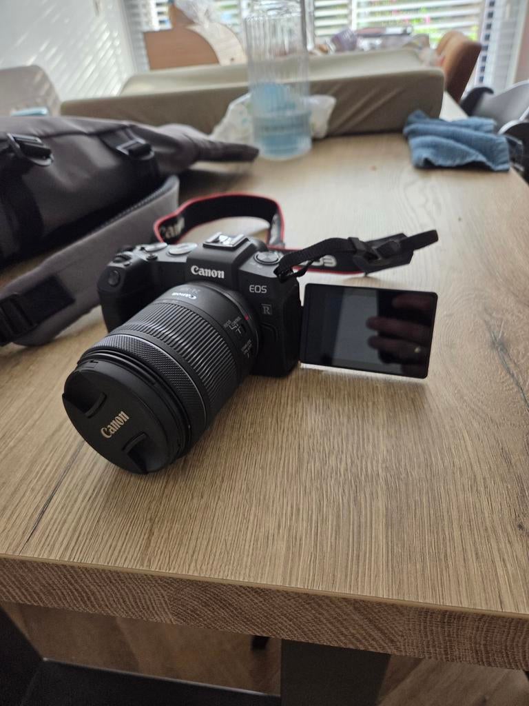 Canon eos rp+ lens+ tas Slechts 1666 clicks, Audio, Tv en Foto, Ophalen, Zo goed als nieuw, Canon, Geen optische zoom