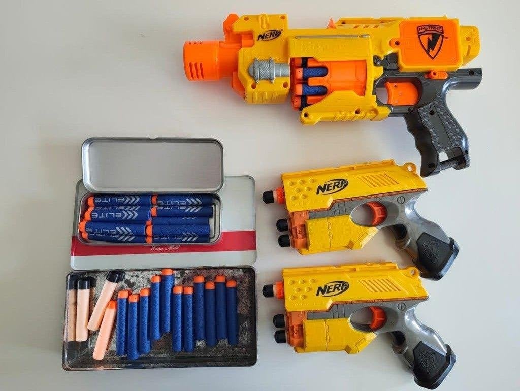 Nerf pistolen + 25 pijltjes, Kinderen en Baby's, Speelgoed | Buiten | Actiespeelgoed, Ophalen, Gebruikt