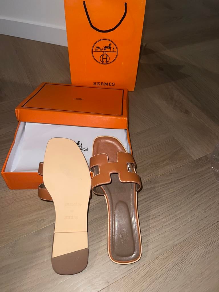 Hermes slippers, Ophalen of Verzenden, Nieuw