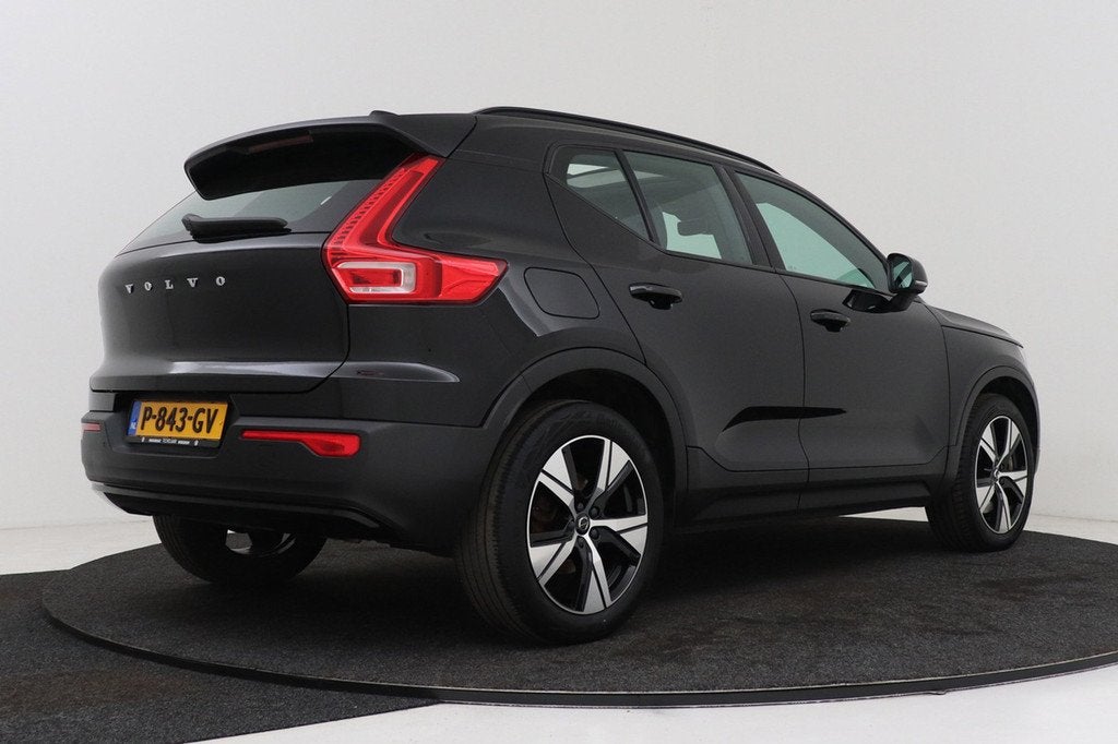 Volvo XC40 1.5 T4 Recharge R-Design | Trekhaak | Panoramadak, Zwart, Bedrijf, Hybride Elektrisch/Benzine, 3 cilinders