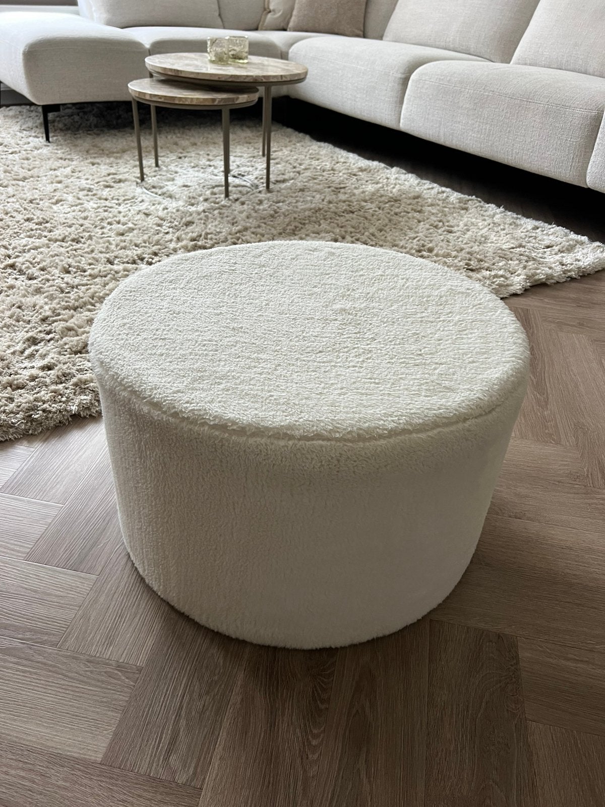 Witte teddy poef, Huis en Inrichting, Ophalen, Zo goed als nieuw, Rond, Minder dan 50 cm