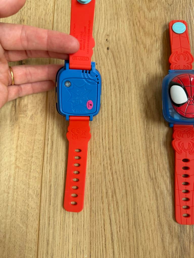 Nog 1Spidey horloges - Zeer weinig gebruikt, Ophalen of Verzenden, Zo goed als nieuw, Rood, Jongen
