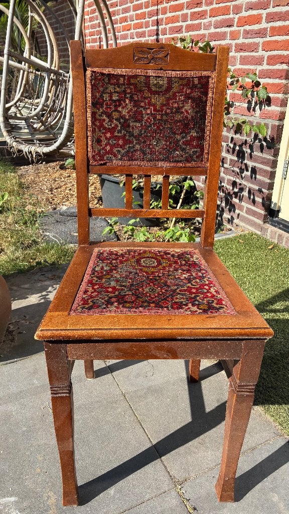 Vier vintage Eetkamerstoelen, Huis en Inrichting, Stoelen, Ophalen, Gebruikt, Bruin, Vier