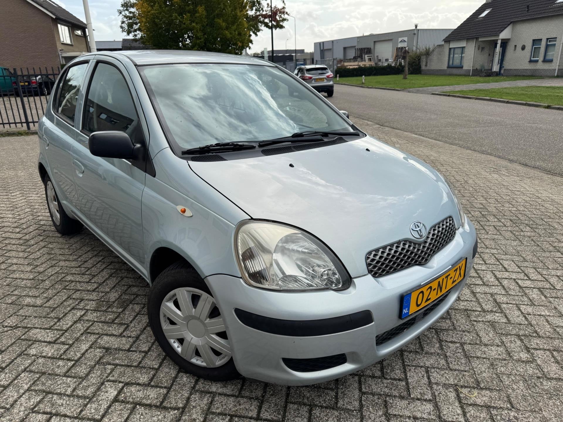 Toyota Yaris 1.0 VVT-i Idols Airco, 2e eigenaar, Nap KM, 31 €/maand, 4 cilinders, Origineel Nederlands, Bedrijf