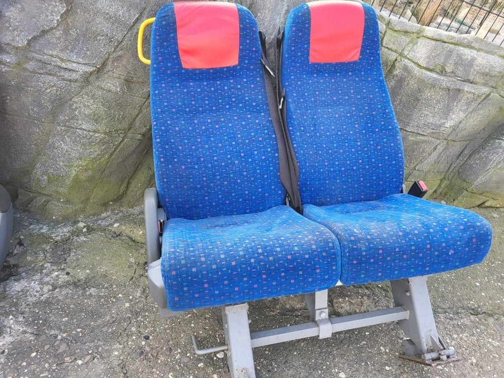 15 dubbele busstoelen sets, Auto-onderdelen, Interieur en Bekleding, Gebruikt, Ophalen