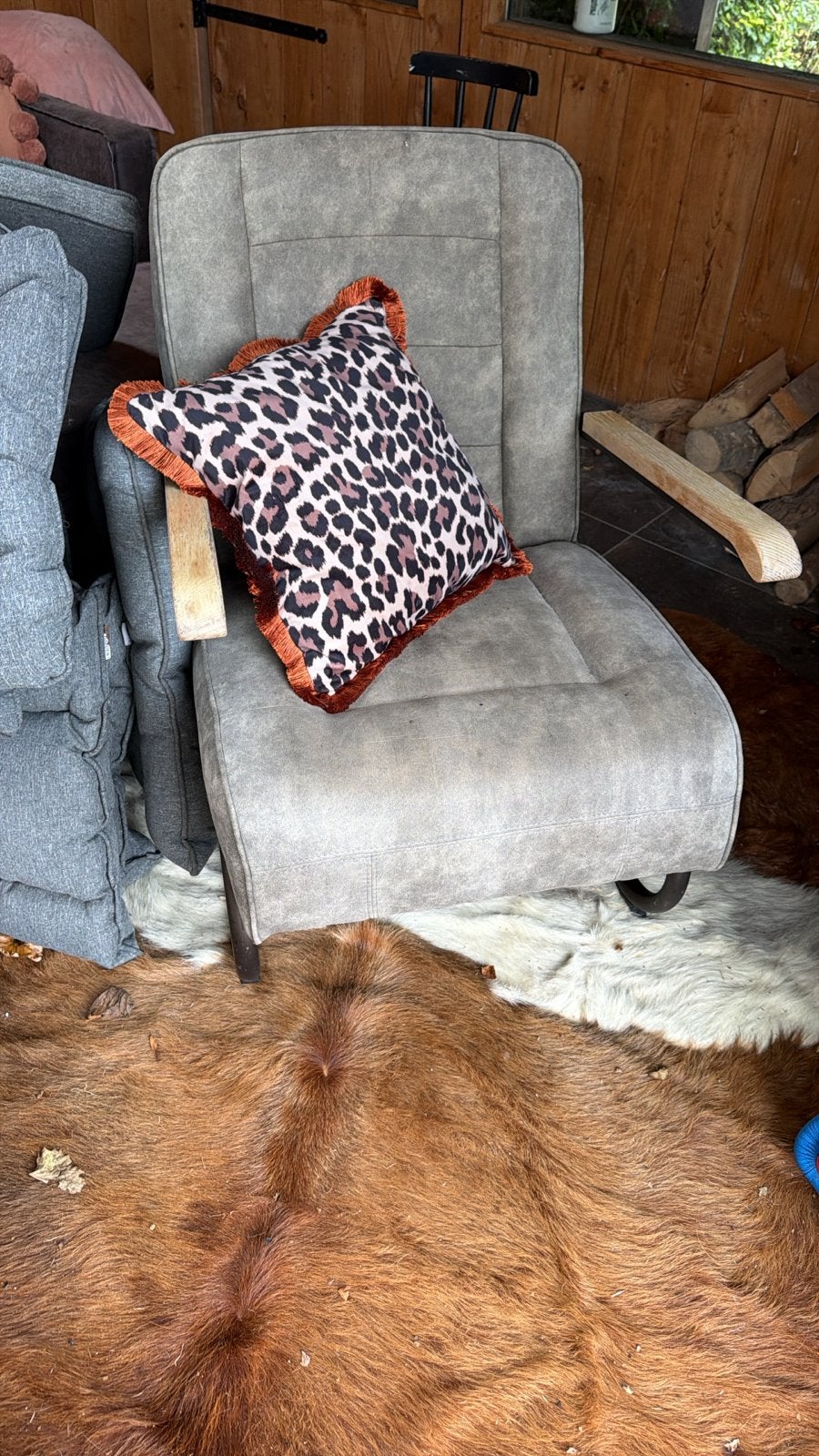 Twee comfortabele stoelen - Grijs, Huis en Inrichting, Ophalen, Gebruikt, Twee, Stof