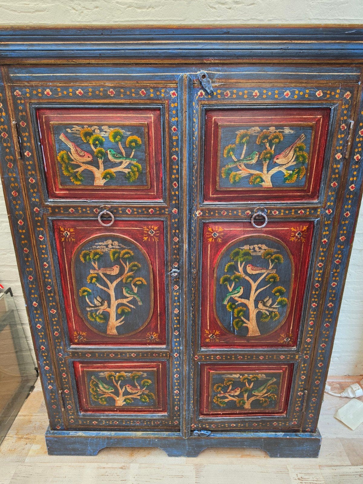 Tibetaanse kast blauw hand beschilderd - 1.20m hoog, Ophalen