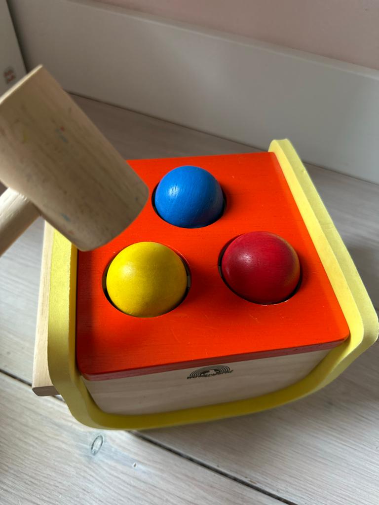 Houten hamertje-tik speelgoed met ballen, Kinderen en Baby's, Ophalen of Verzenden, Zo goed als nieuw
