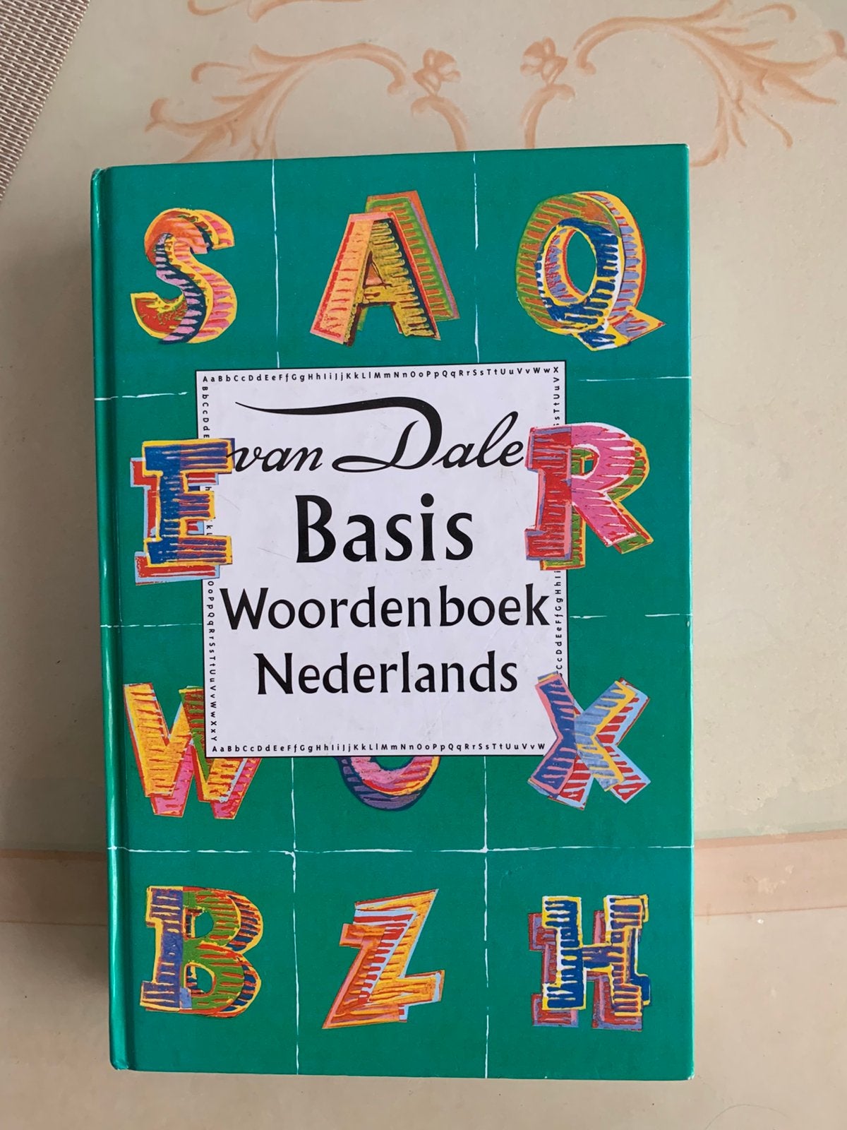Van dale basis nederlands woordenboek, Ophalen of Verzenden, Zo goed als nieuw, Van Dale, Nederlands