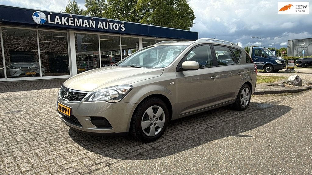 Kia Cee'd 1.4 CVVT X-tra Station Pioneer Navi Huurkoop Inrui, Voorwielaandrijving, Euro 5, Gebruikt, 1396 cc