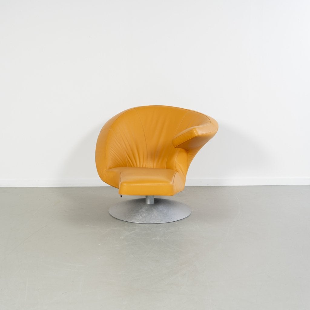 1x Leolux Parabolica Fauteuil Rechts Okergeel Leer - Alu, Niet ingevuld, 125 tot 150 cm, Niet ingevuld, Ophalen of Verzenden