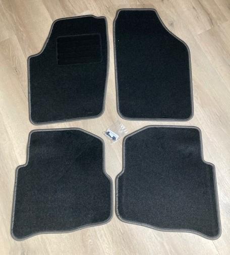 Mattenset voor een Seat Ibiza Type 6L, Auto-onderdelen, Interieur en Bekleding, Info@schoenek.de, Nieuw, Ophalen of Verzenden