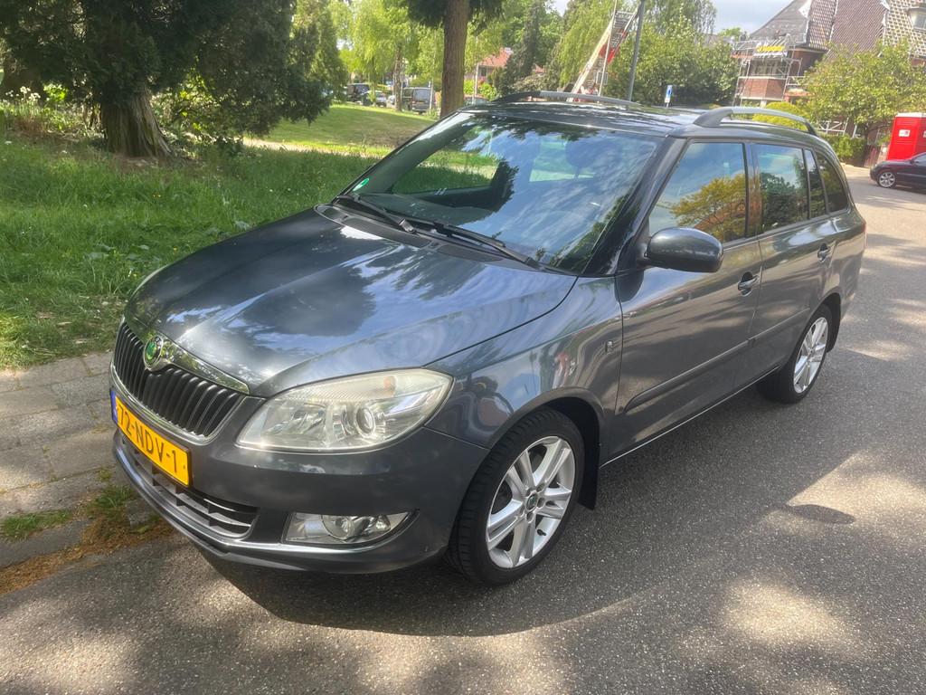 Skoda Fabia Combi 1.2 TSI Elegance AIRCO BJ. 2010 APK 24-02-, Auto's, Skoda, Voorwielaandrijving, Euro 5, 450 kg, 4 cilinders