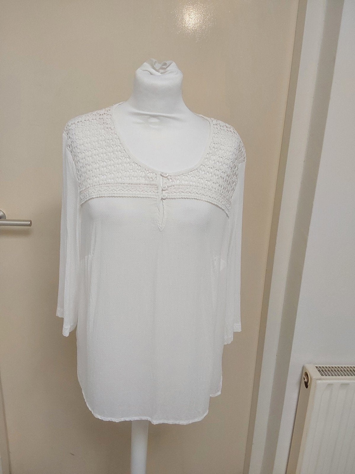 Prachtige top van Brandtex maat 42. 100% viscose, Brandtex, Verzenden, Zo goed als nieuw, Lange mouw