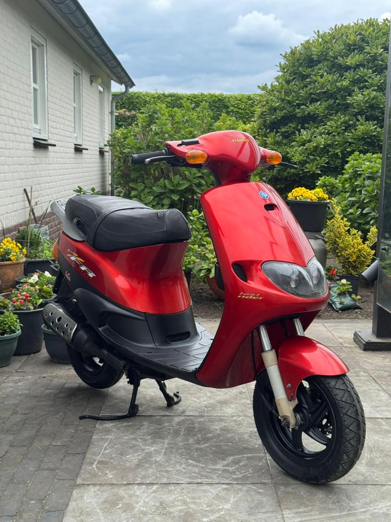 ⭐️Piaggio zip fastrider Rood Brom start en rijd goed⭐️