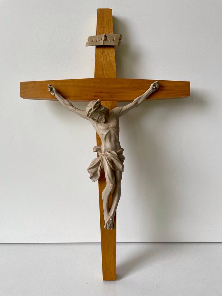 Kruisbeeld, crucifix, hout en gedetailleerde corpus, ‘40-‘50, Antiek en Kunst, Antiek | Religie, Ophalen of Verzenden