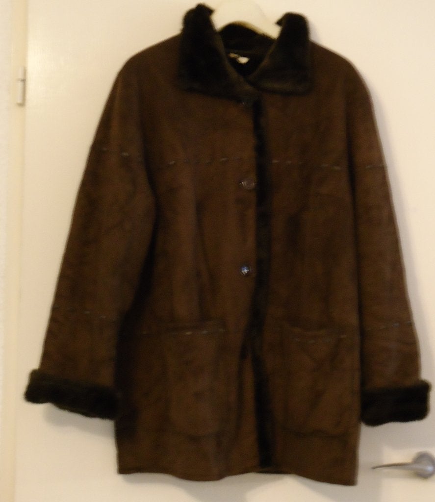 Mooie warme bruine suede dames jas maat 44 (K13), Kleding | Dames, Ophalen of Verzenden, Zo goed als nieuw, Maat 42/44 (L), Bruin