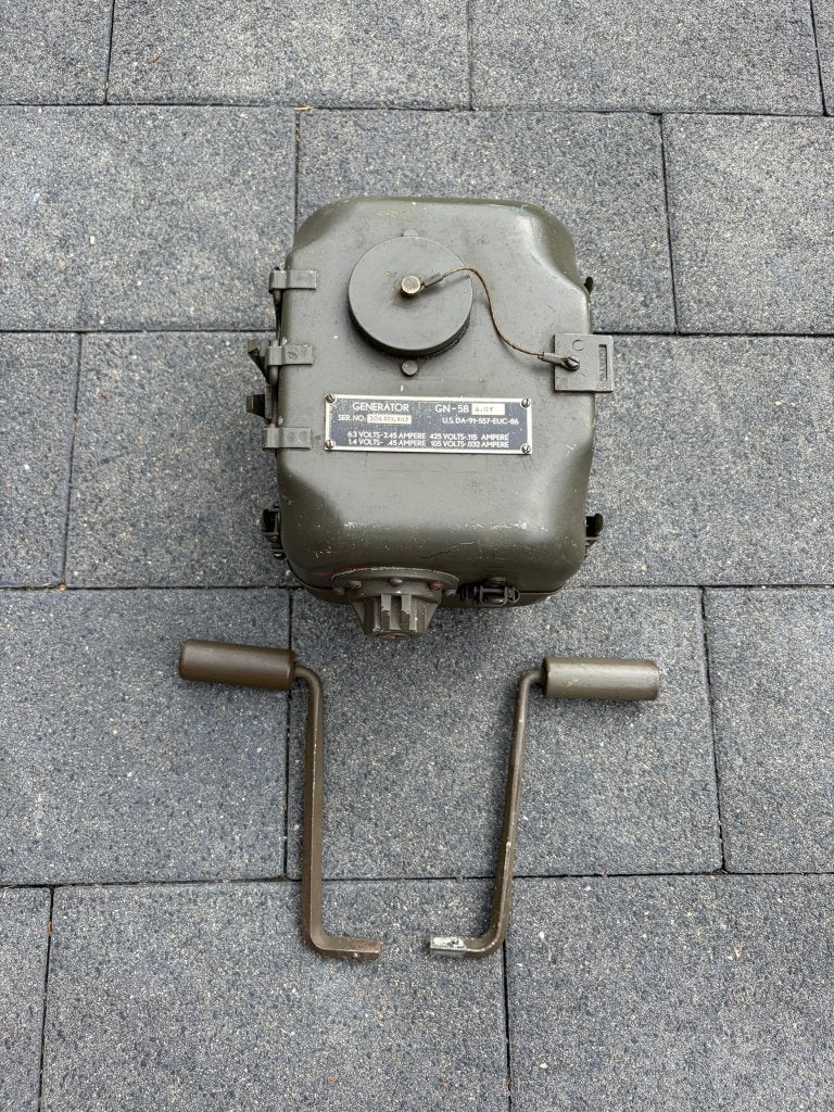 AN/GRC-9 handgenerator GN-58GY met slingers, Ophalen of Verzenden, Landmacht, Nederland, Overige typen